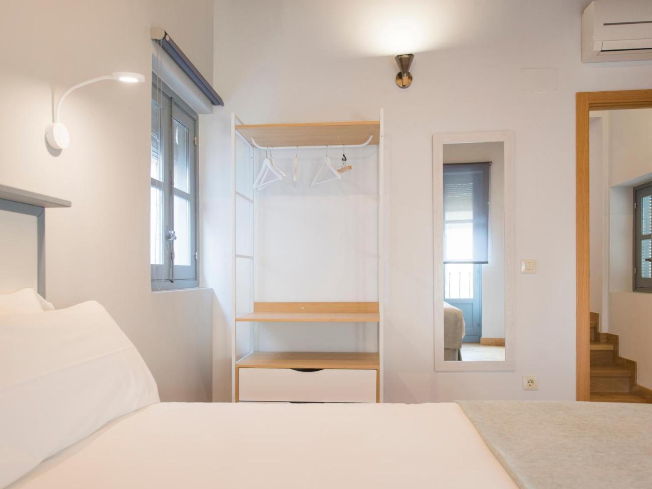 Aldaba Apartamentos Толедо Екстериор снимка