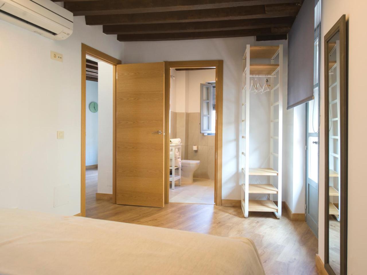 Aldaba Apartamentos Толедо Екстериор снимка