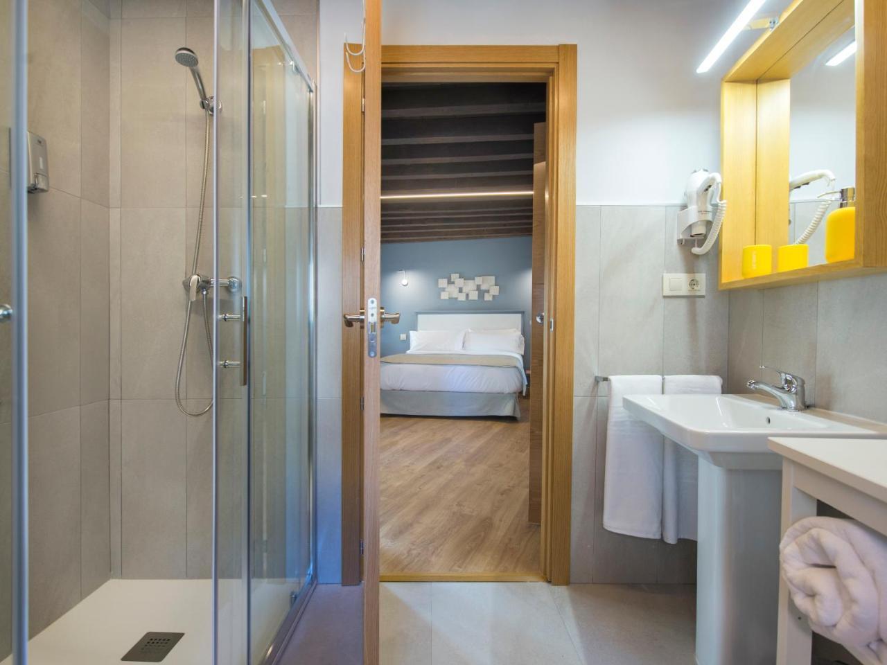 Aldaba Apartamentos Толедо Екстериор снимка