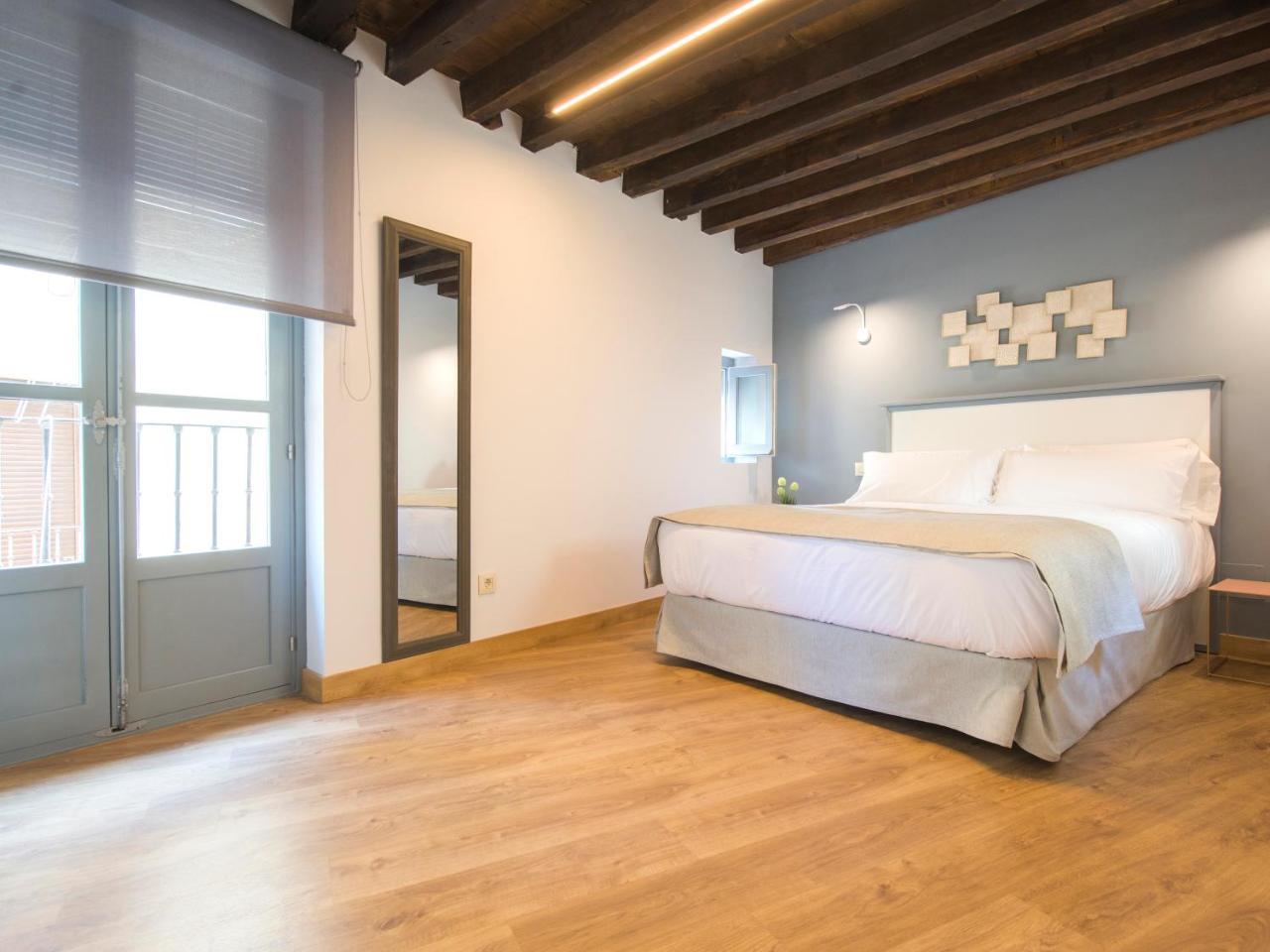 Aldaba Apartamentos Толедо Екстериор снимка