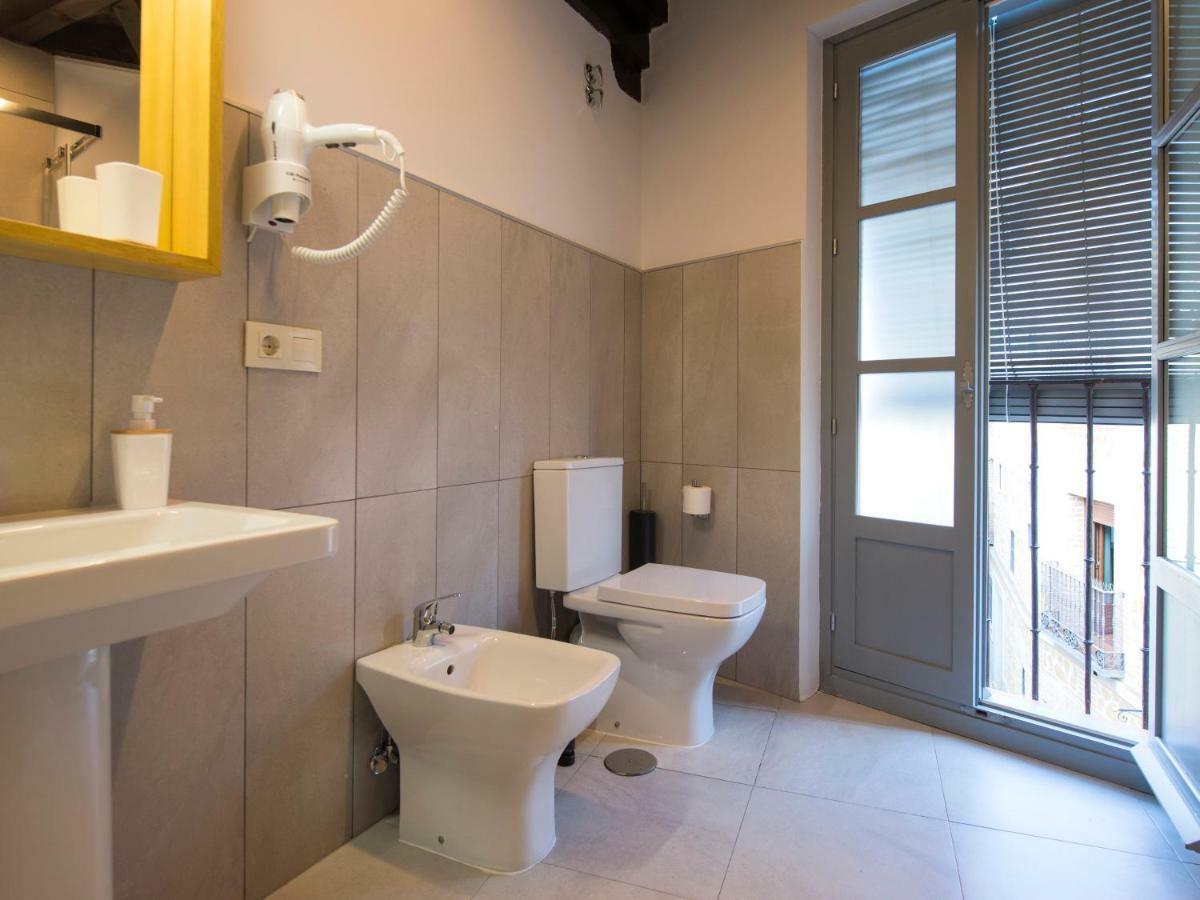 Aldaba Apartamentos Толедо Екстериор снимка